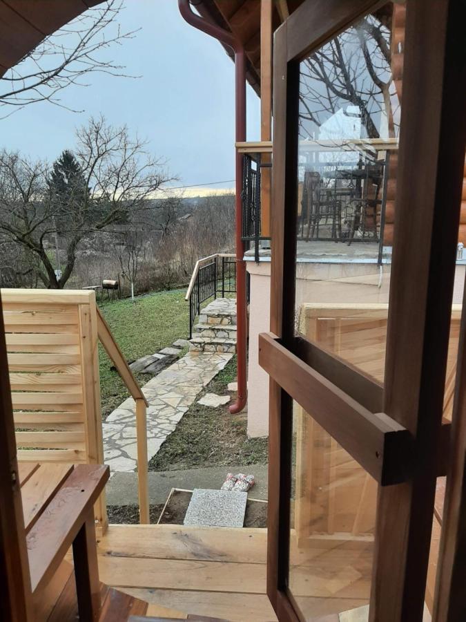 Apartmani Zuti Leptir Връдник Екстериор снимка