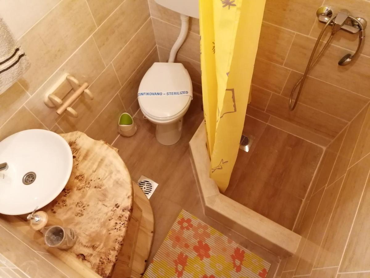 Apartmani Zuti Leptir Връдник Екстериор снимка