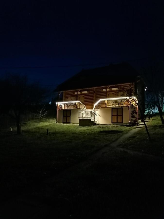 Apartmani Zuti Leptir Връдник Екстериор снимка