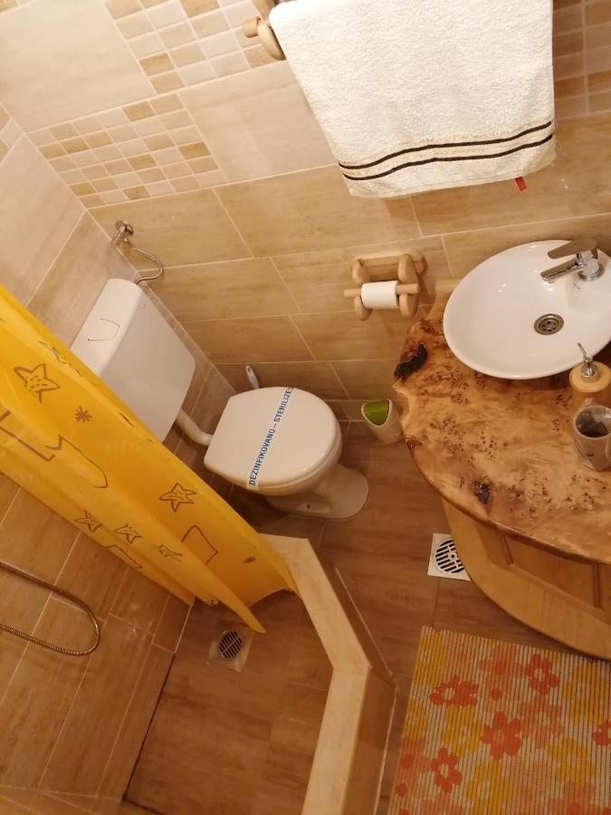 Apartmani Zuti Leptir Връдник Екстериор снимка