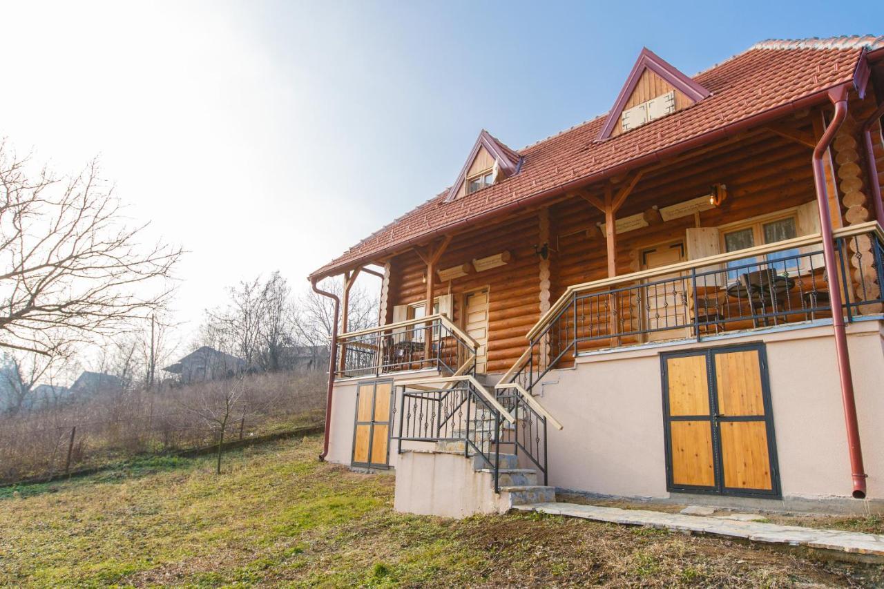 Apartmani Zuti Leptir Връдник Екстериор снимка